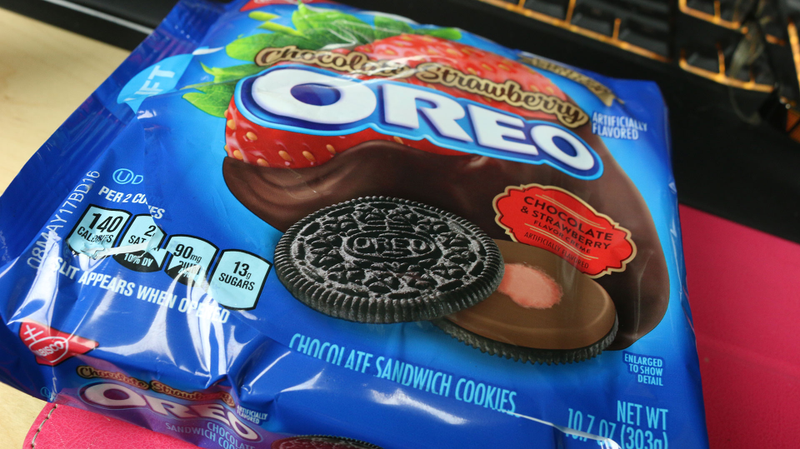 Illustration for article titled Snacktaku Makes Everything Better With Chocolate Strawberry Oreos